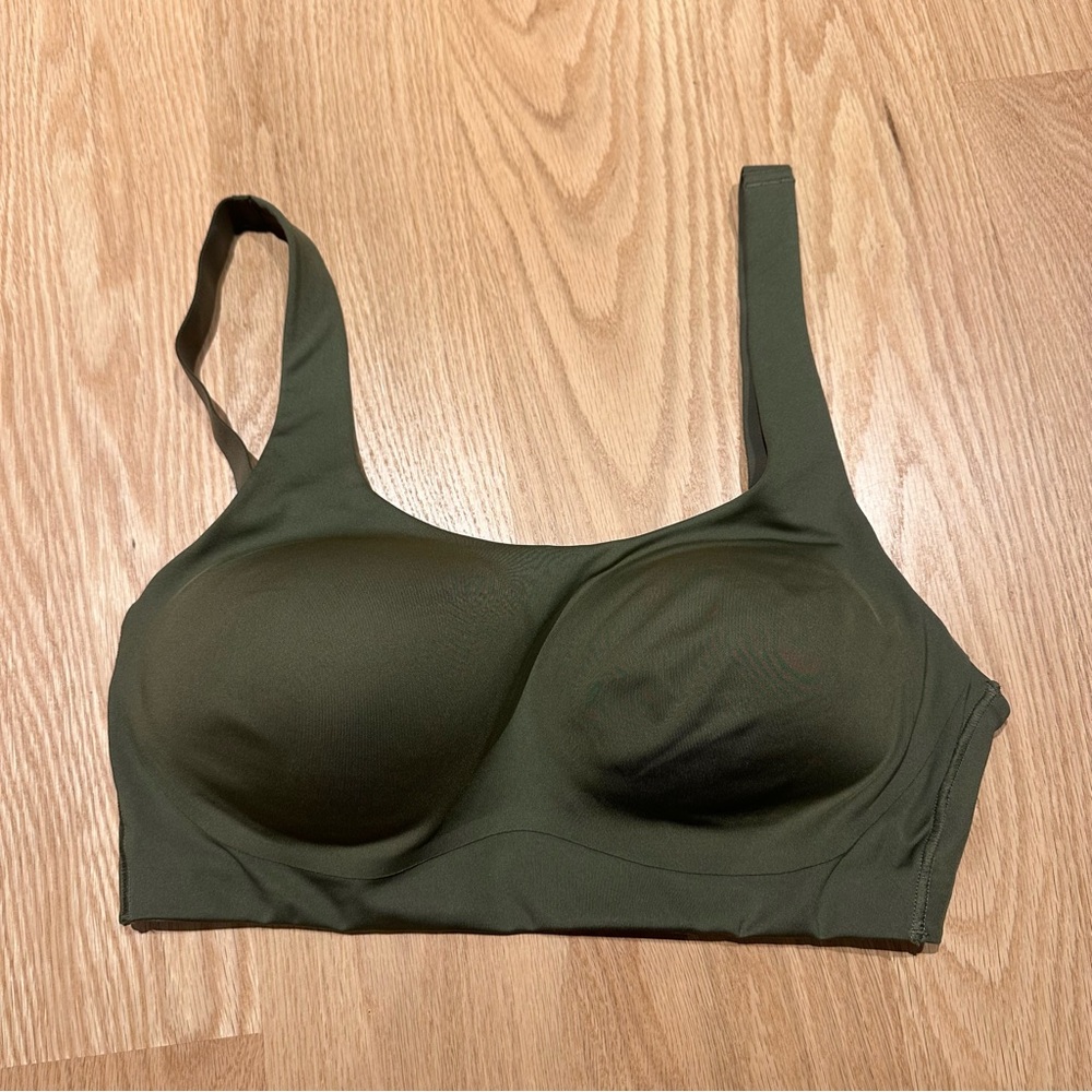34 DD Green Sports Bra